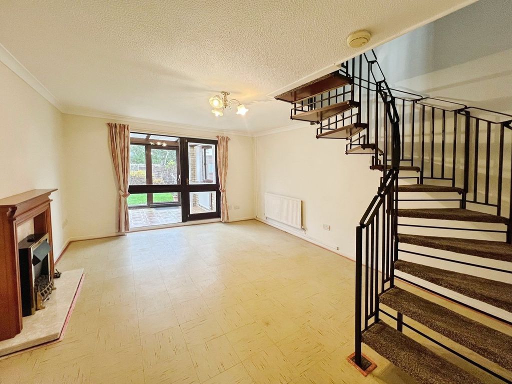 Property photo 2 of 18