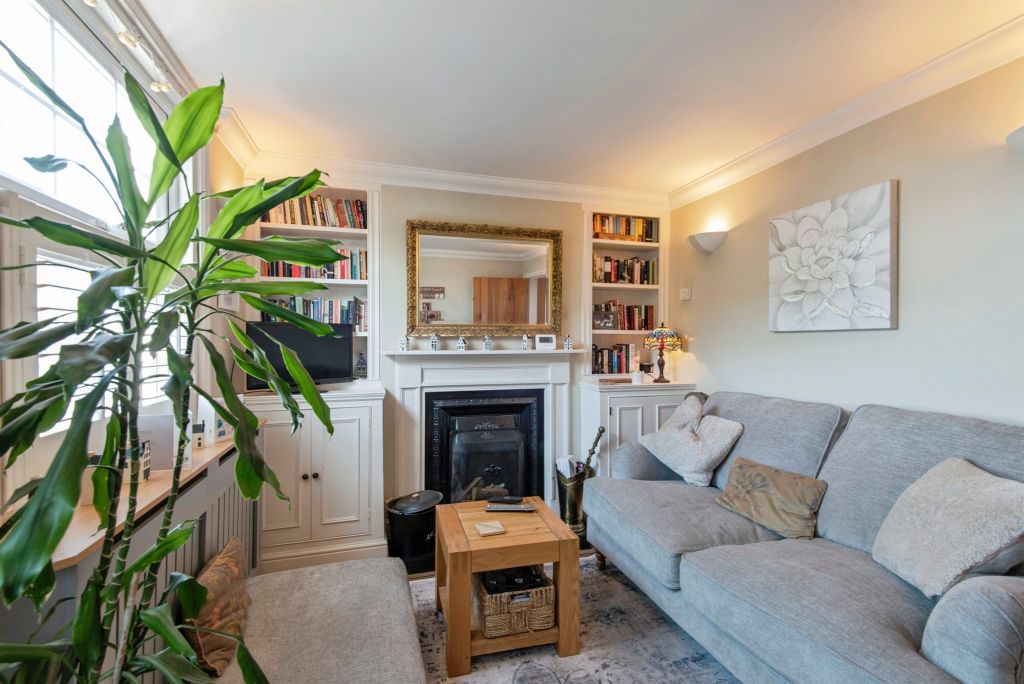 Property photo 3 of 13