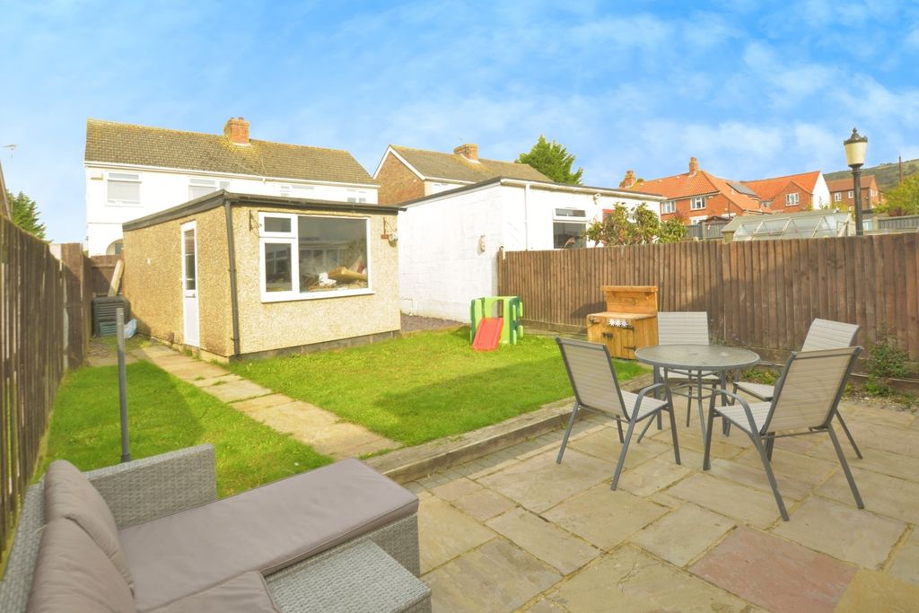 Property photo 3 of 17 Garden