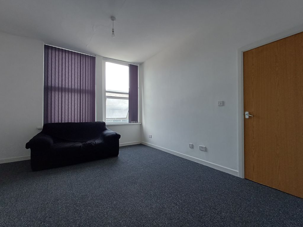 Property photo 1 of 7 2 Bedroom Flat To Rent