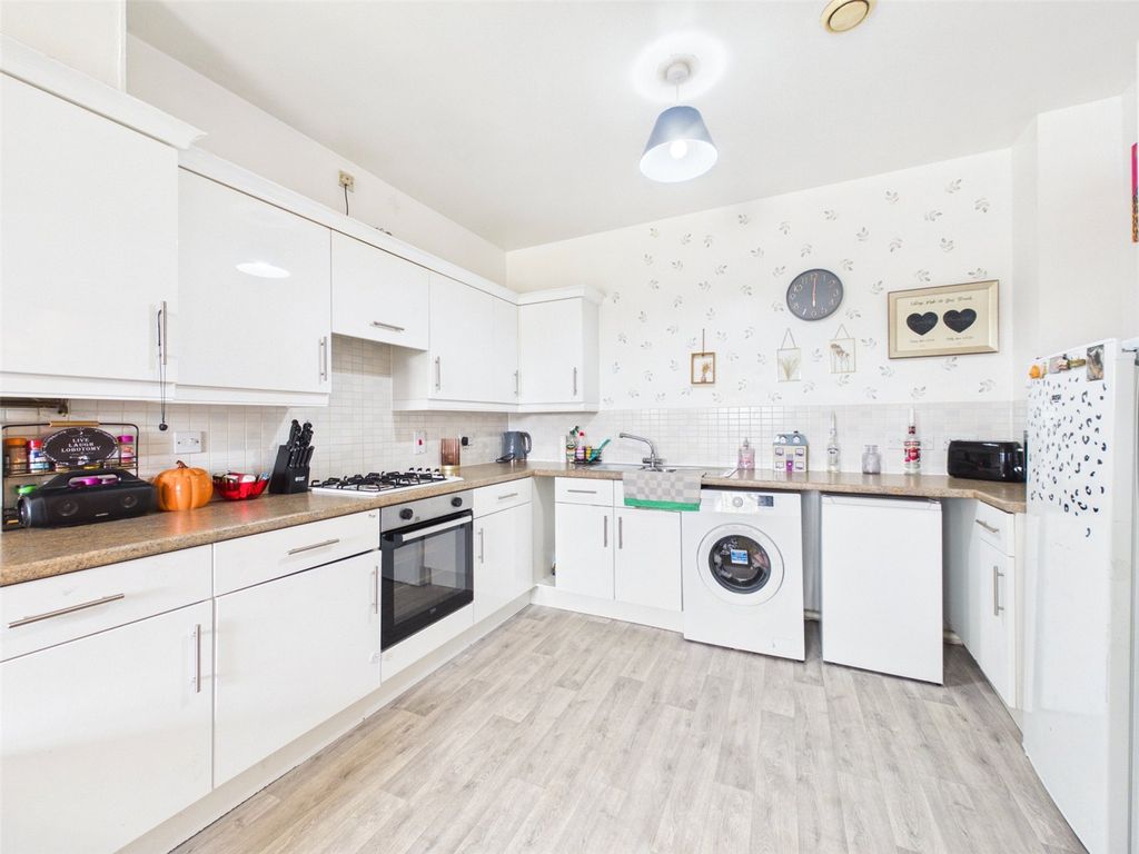 Property photo 2 of 11 Picture No. 04