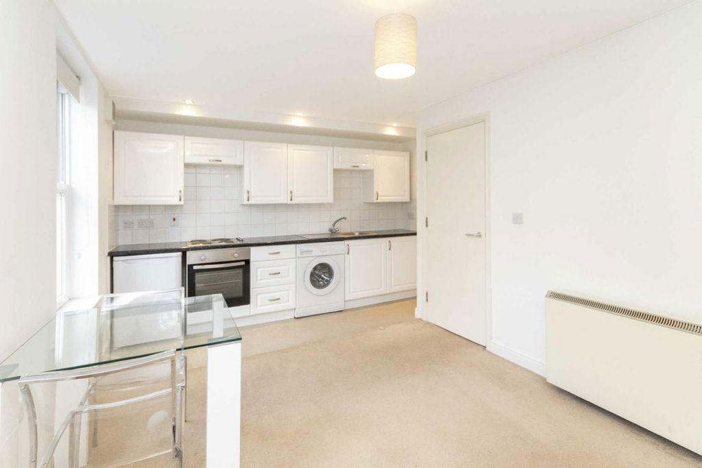 Property photo 2 of 4