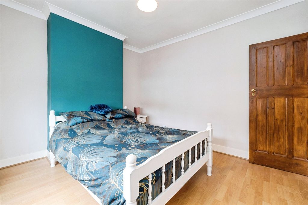 Property photo 3 of 22 Picture No. 31