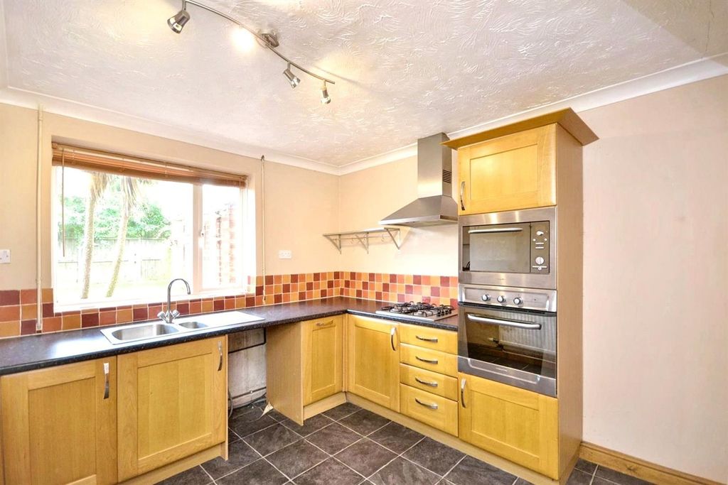Property photo 3 of 10 Jbfx8Uwb0Csj1Mormqkza.Jpg