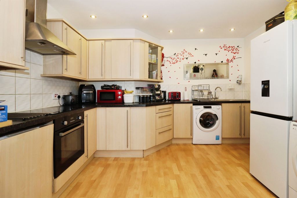 Property photo 2 of 17