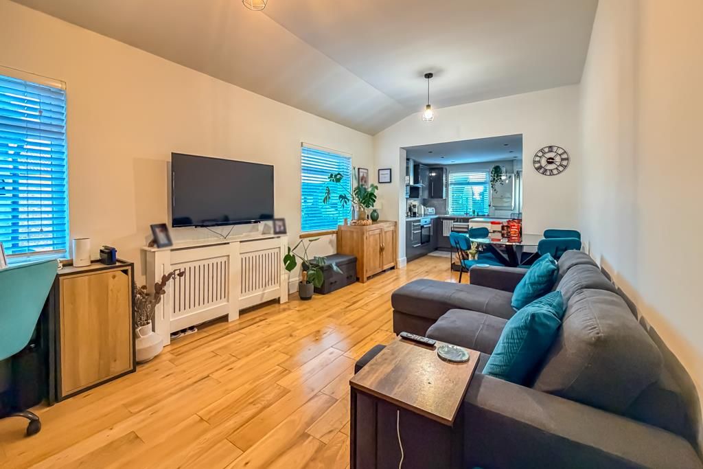 Property photo 2 of 20 Lounge/Diner