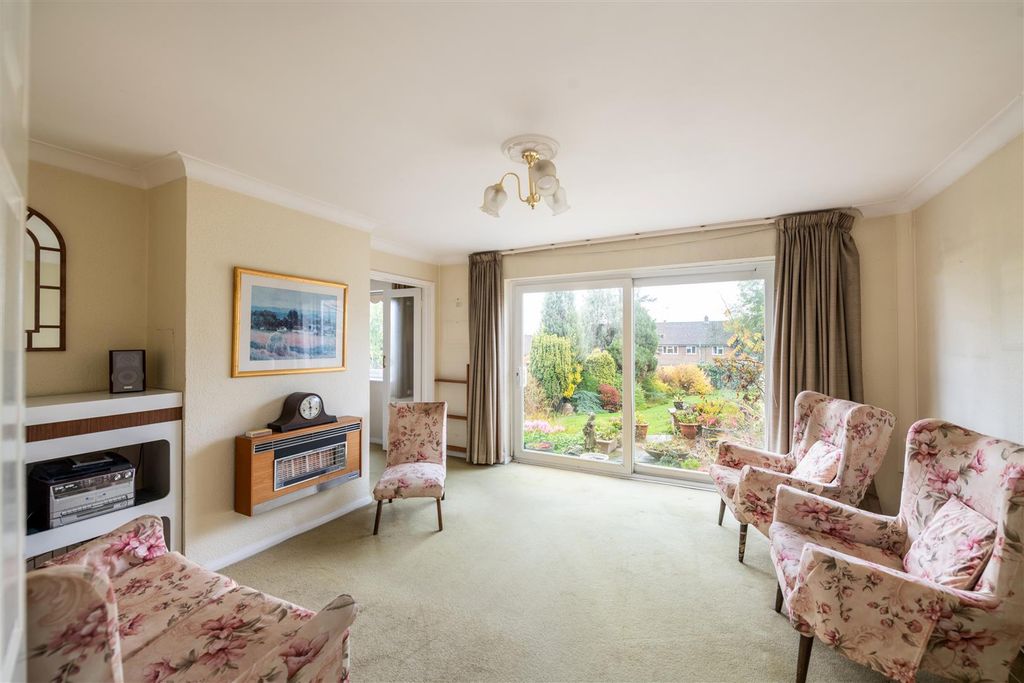 Property photo 2 of 25