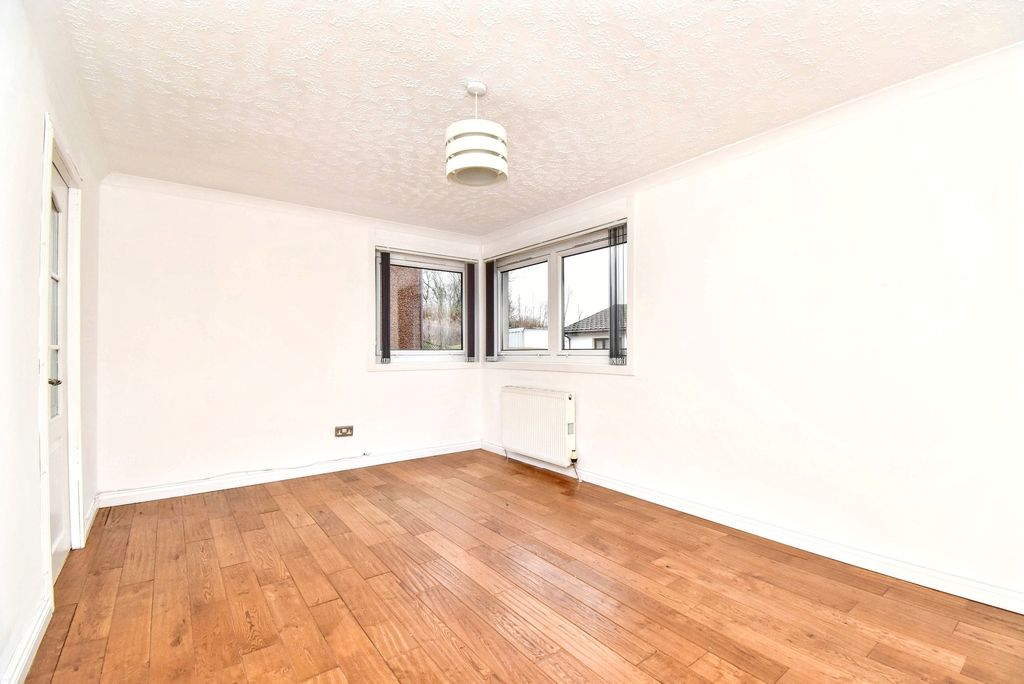 Property photo 2 of 14 Lounge Angle 1