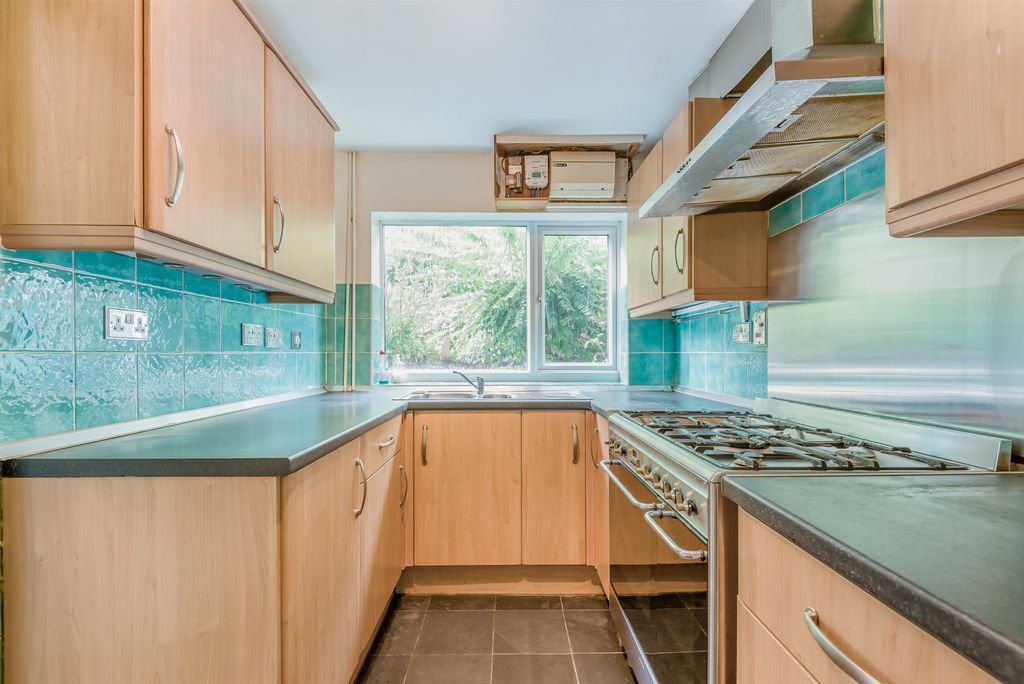 Property photo 2 of 22