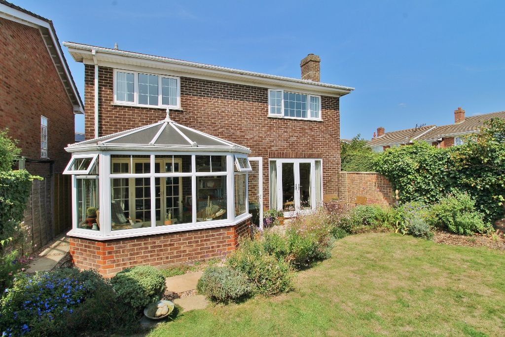 Property photo 2 of 31