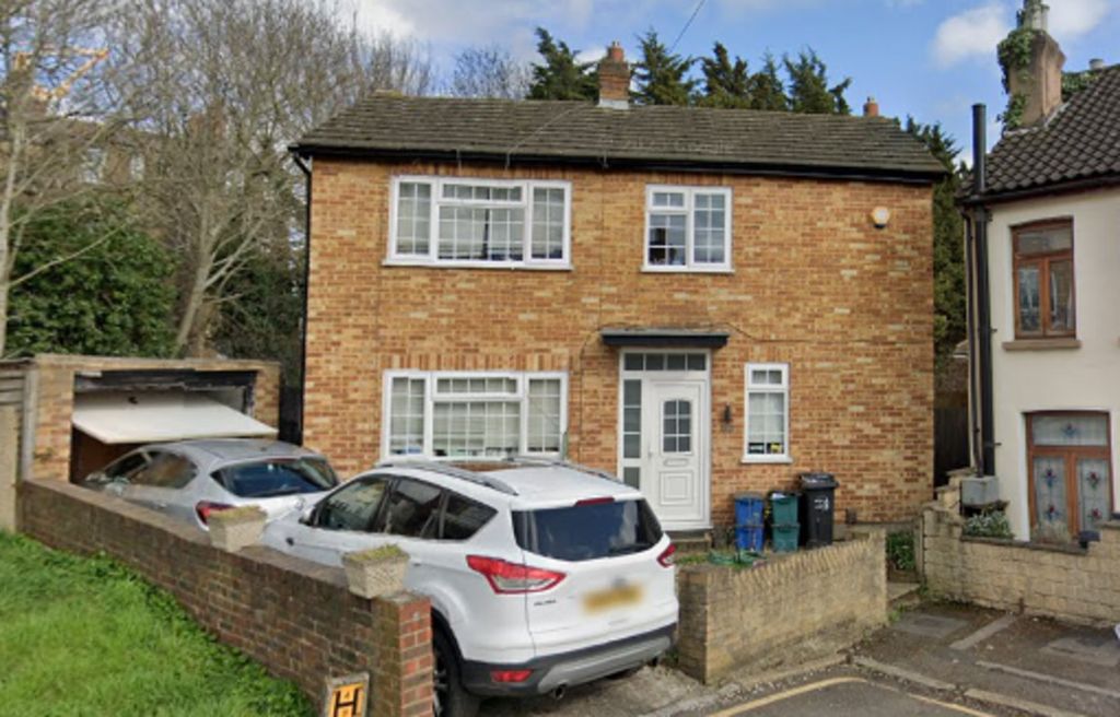 Property photo 1 of 11