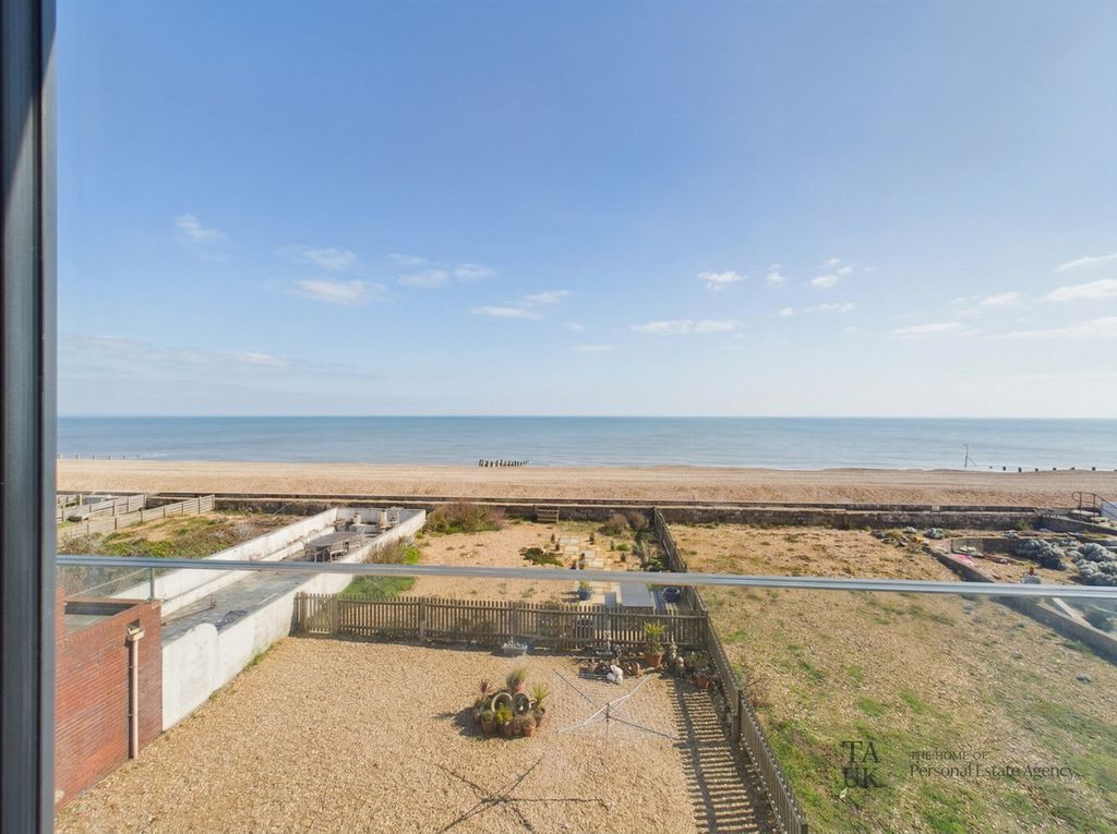 Property photo 2 of 39