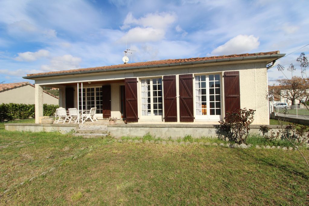 Property photo 1 of 8 Main Exterior View