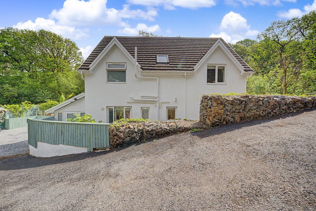 Property photo 3 of 46