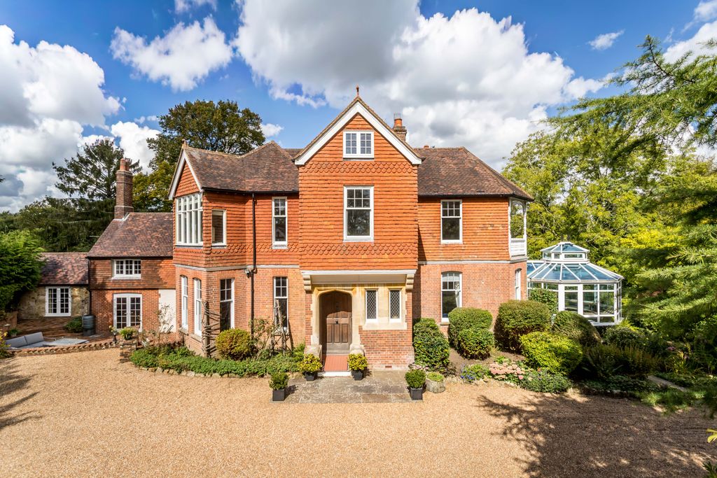 Property photo 1 of 24