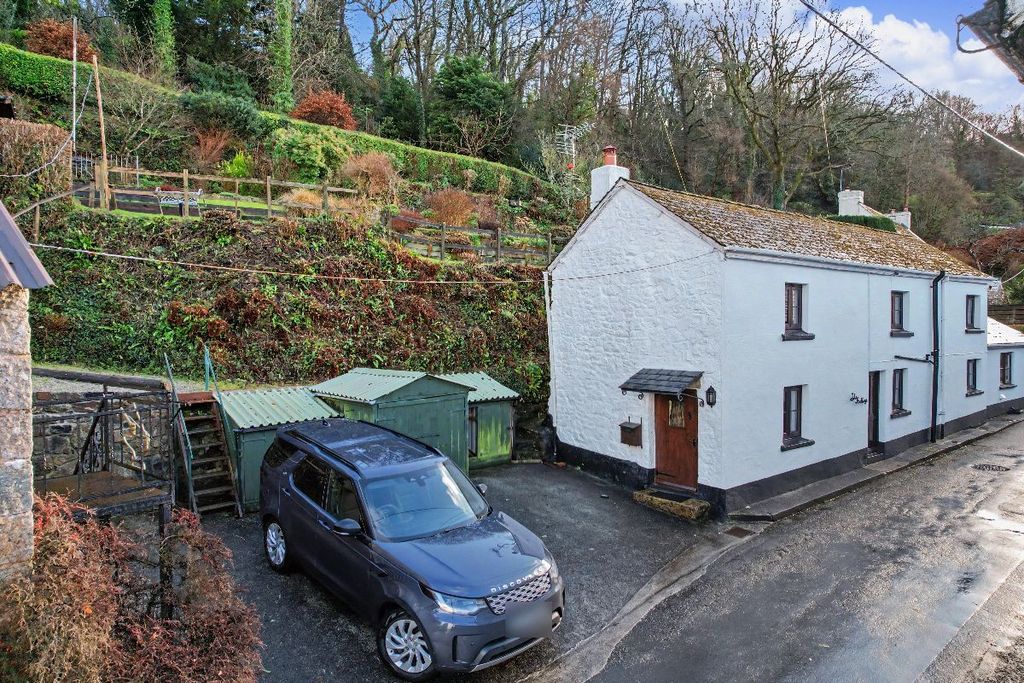 Property photo 1 of 25