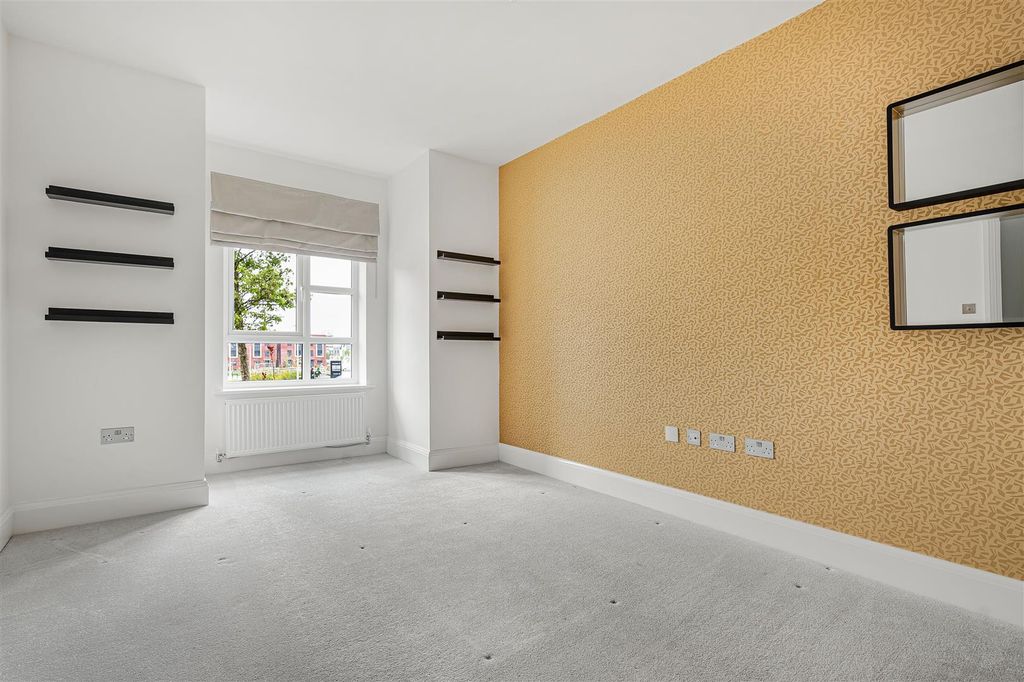 Property photo 3 of 18 Living Room.Jpg