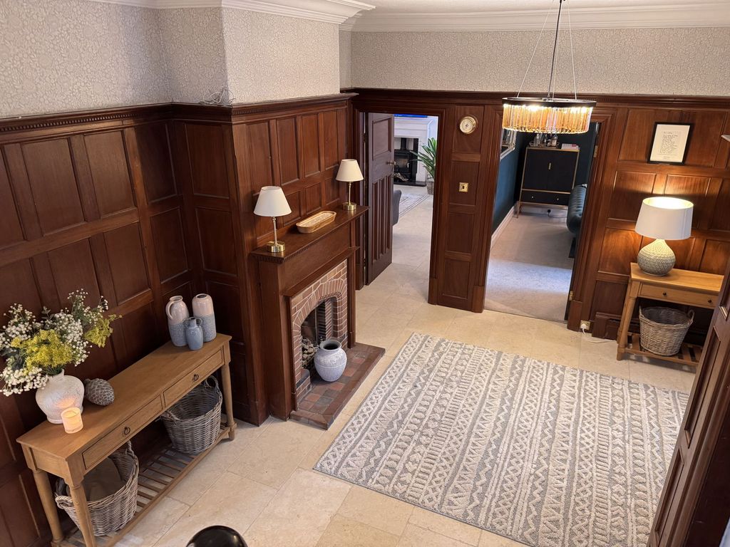 Property photo 3 of 22