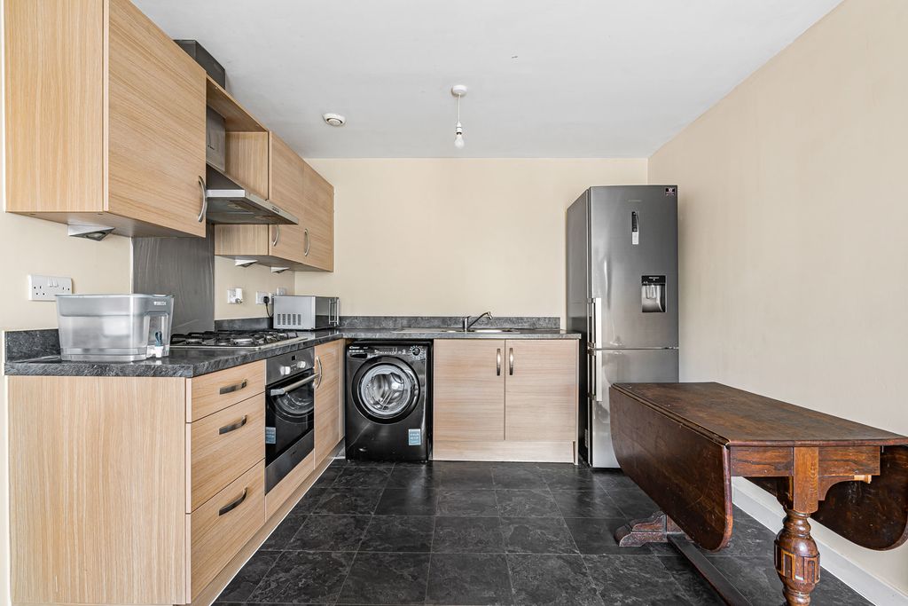 Property photo 3 of 15 Kitchen