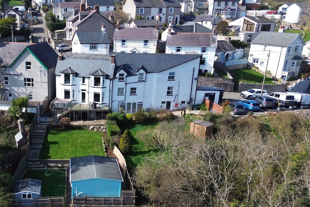 Property photo 2 of 34 Photo 40