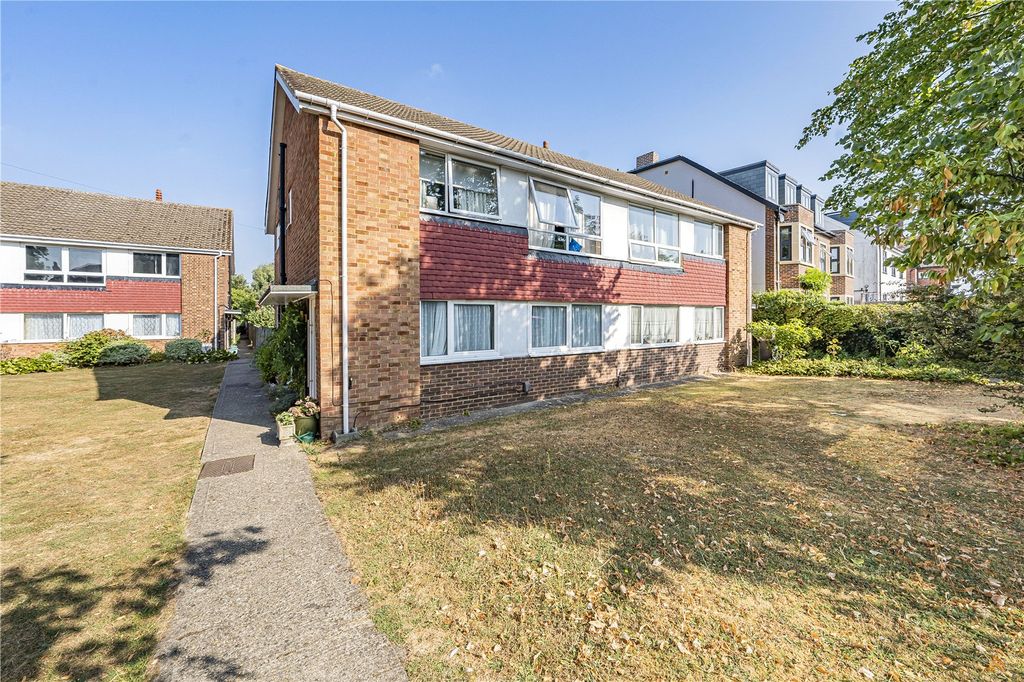 Property photo 1 of 14 Picture No. 17