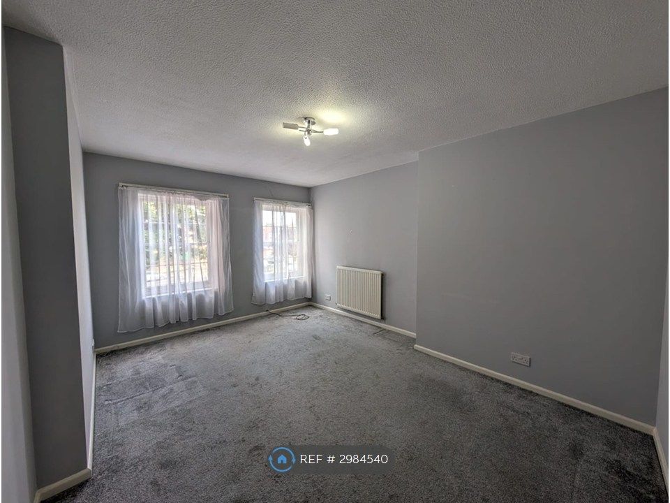 Property photo 2 of 7 Lounge