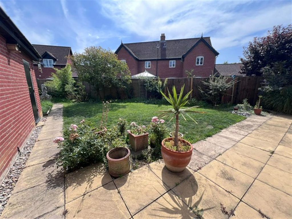 Property photo 3 of 17