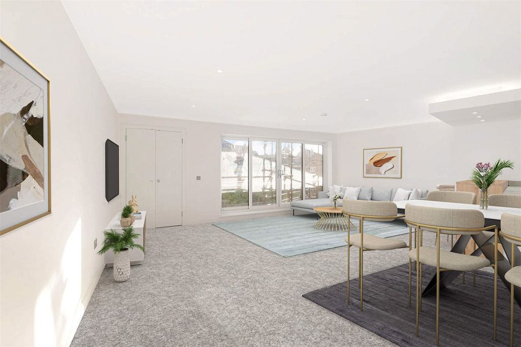 Property photo 2 of 10 Lounge