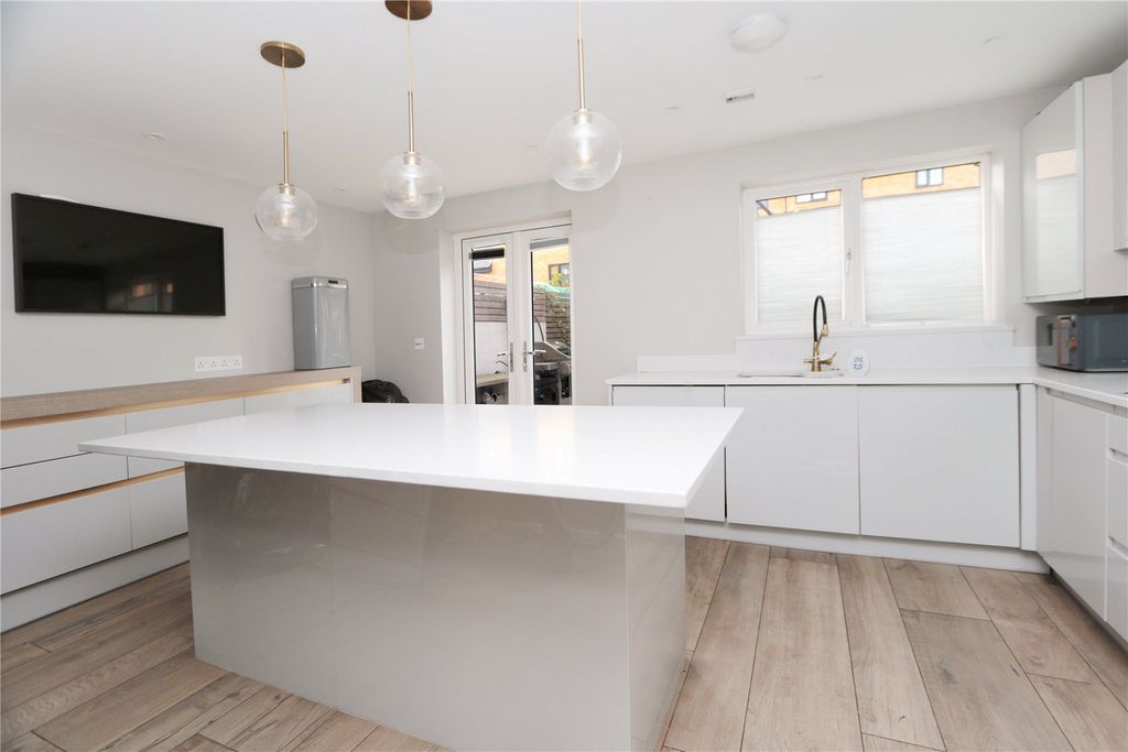 Property photo 2 of 5 Picture No. 06