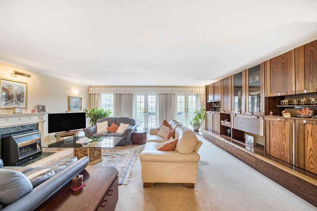 Property photo 1 of 21 1365787-18-68E7c4...