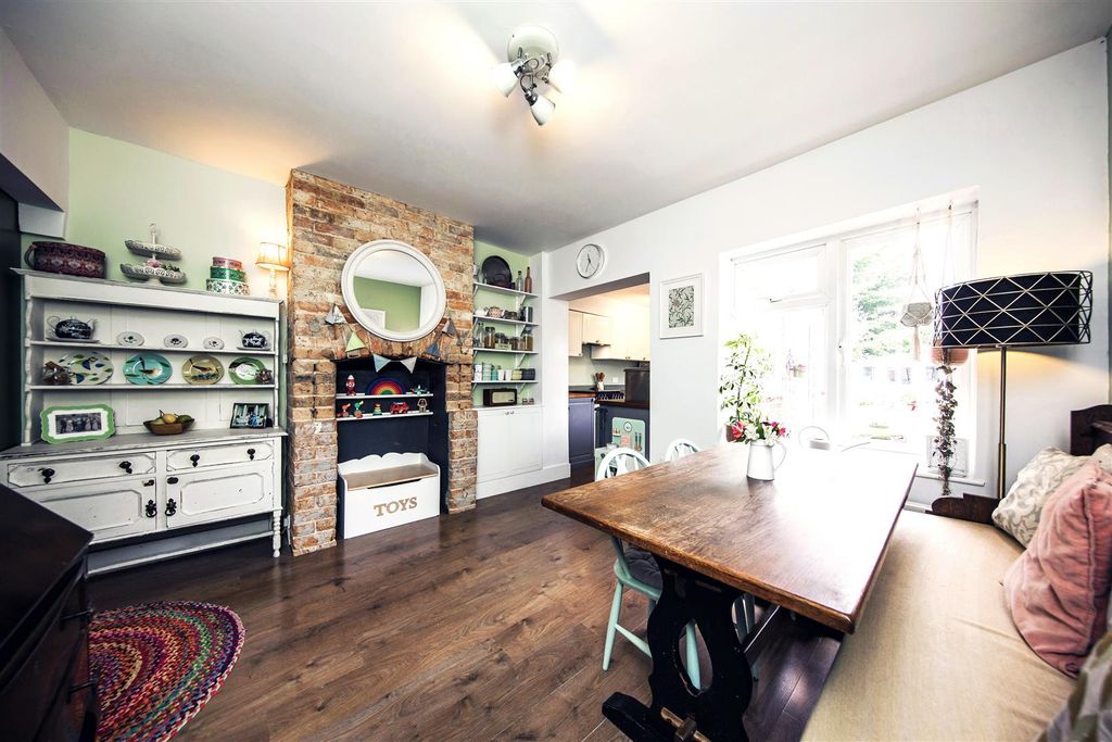 Property photo 3 of 12 Homevale_4.Jpg
