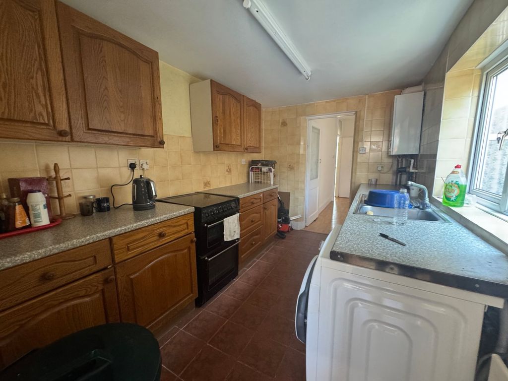 Property photo 2 of 8 Picture No. 06
