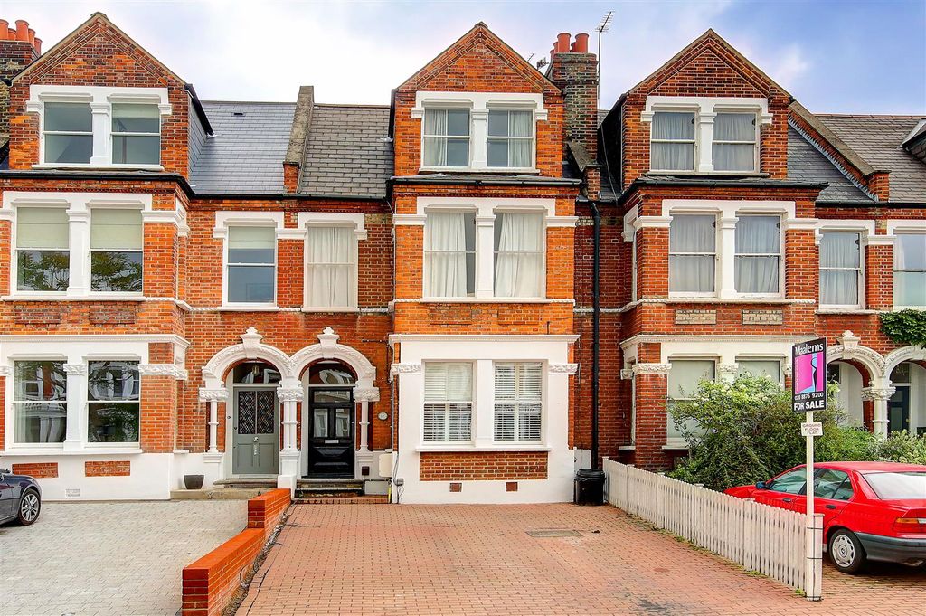 Property photo 1 of 12 68B_Earlsfield_Road_Ex.Jpg