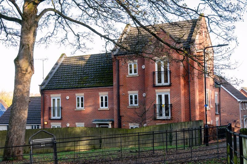 Property photo 1 of 14 External