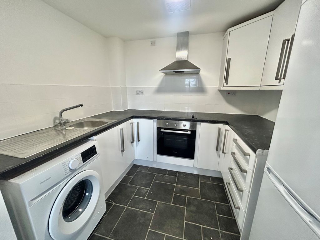 Property photo 1 of 9 Image