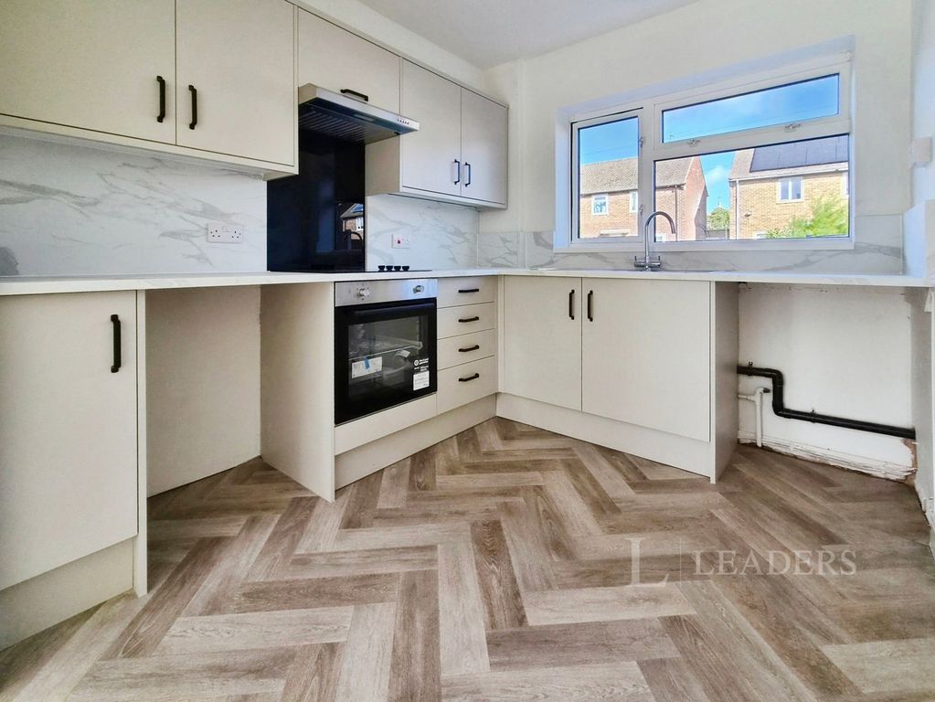 Property photo 3 of 16 Pbox-Img.Jpg