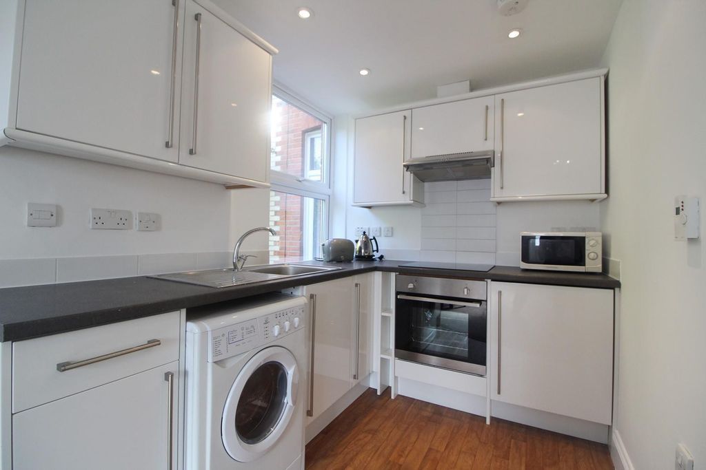 Property photo 3 of 4 Kitchen