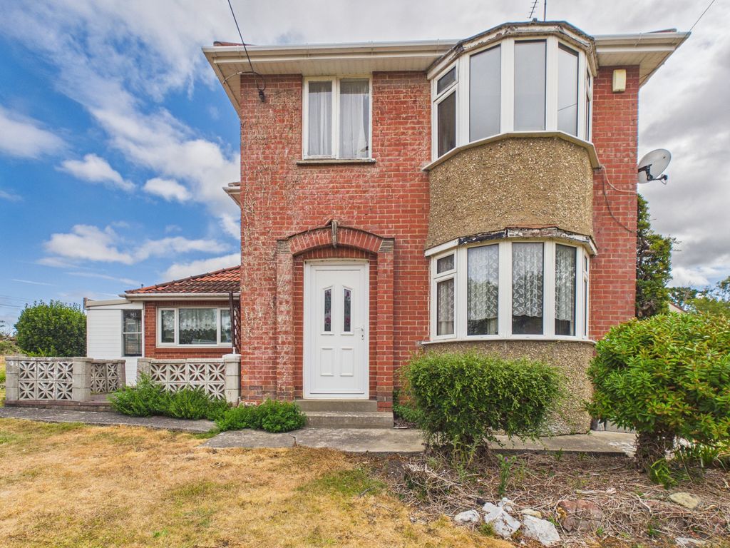 Property photo 2 of 31