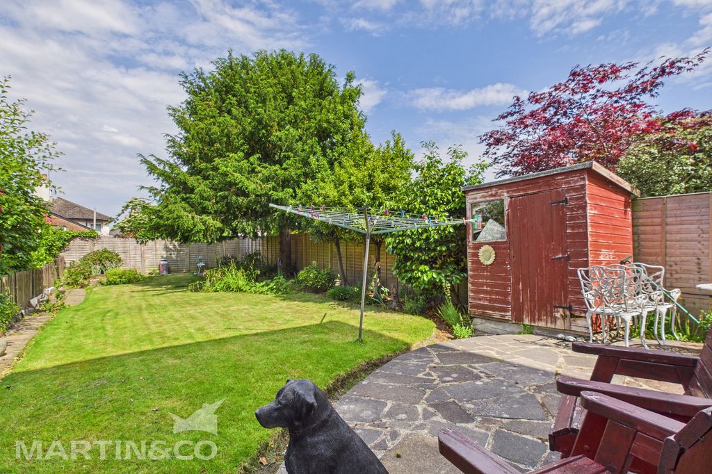 Property photo 1 of 15 Cam01953G0-Pr0106-Still016