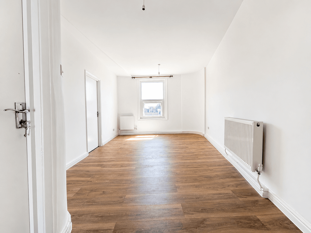 Property photo 2 of 12 Gallery