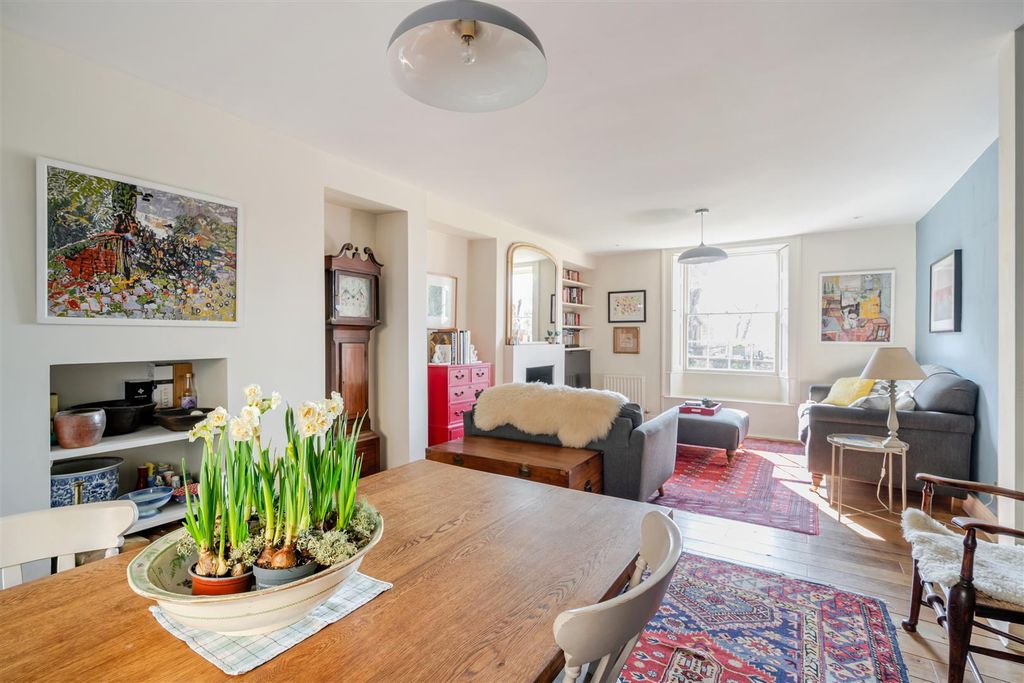 Property photo 2 of 22 Dining Area / Sitting Room