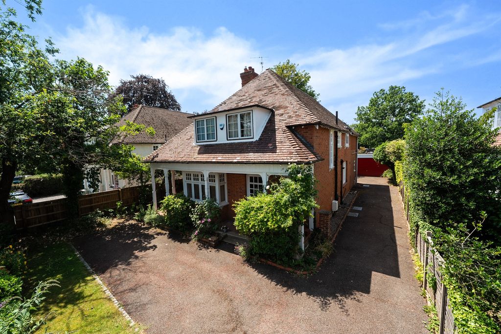 Property photo 1 of 24