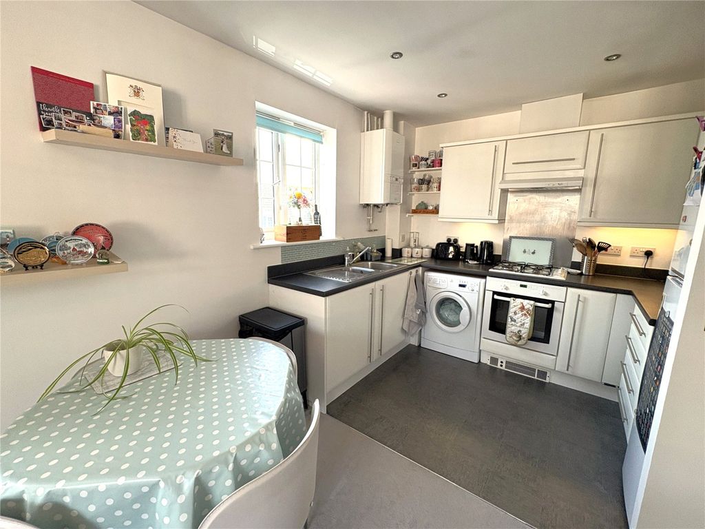 Property photo 2 of 13 Picture No. 32