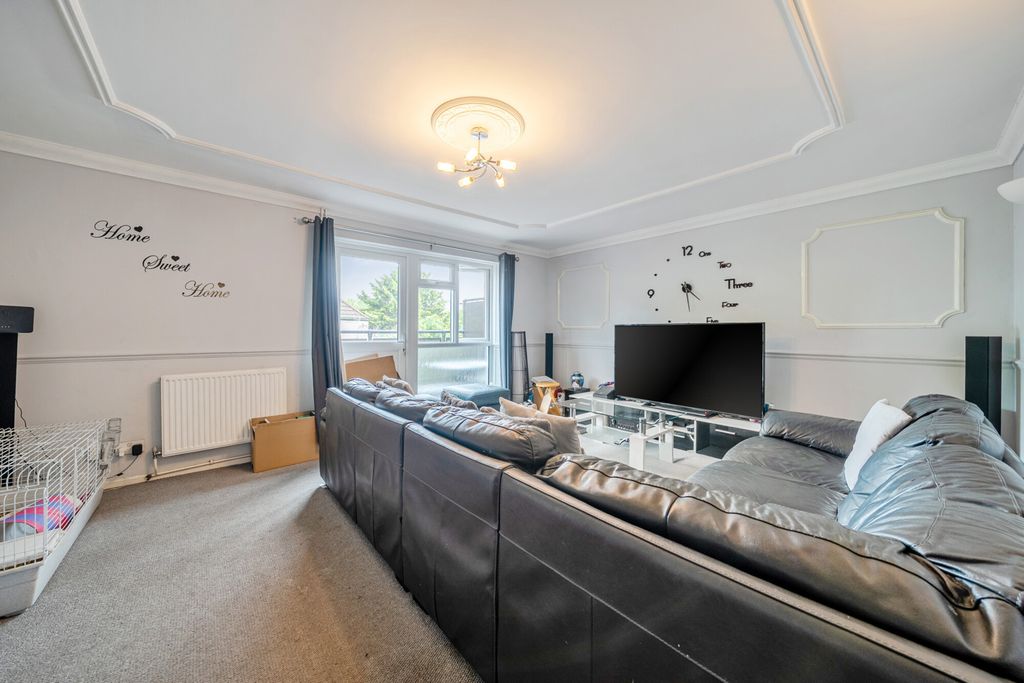 Property photo 2 of 13 1457613-11-6A035E...