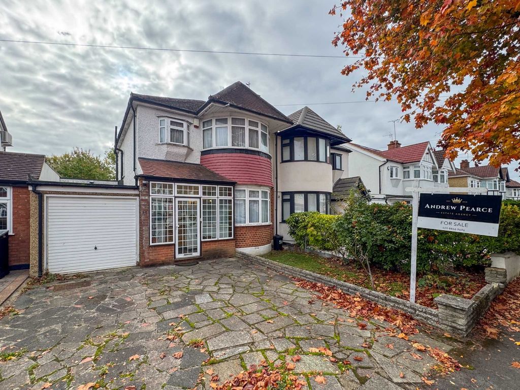 Property photo 1 of 15 4369331