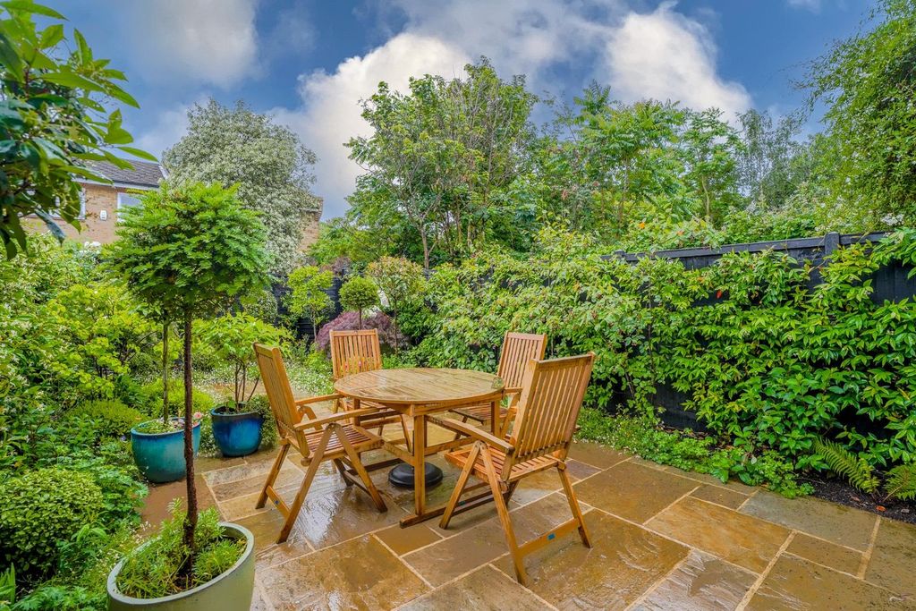 Property photo 2 of 18 Dsc01661-Hdr.Jpg