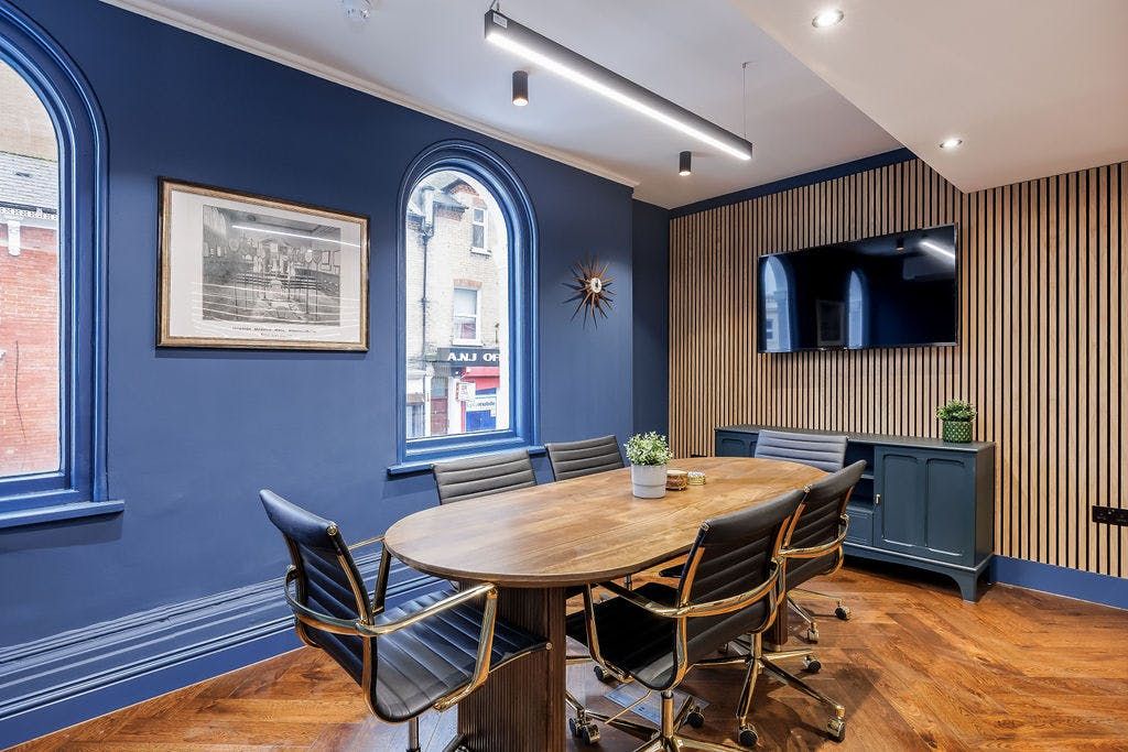 Property photo 3 of 5 Thelodge29.Jpg