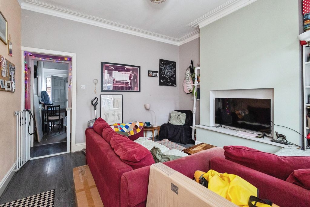 Property photo 2 of 16 Pbox-Img.Jpg