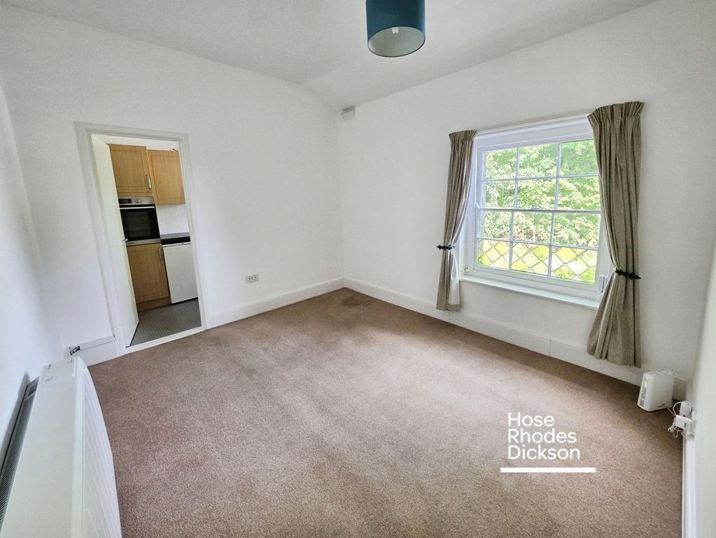 Property photo 3 of 10 Pbox-Img.Jpg