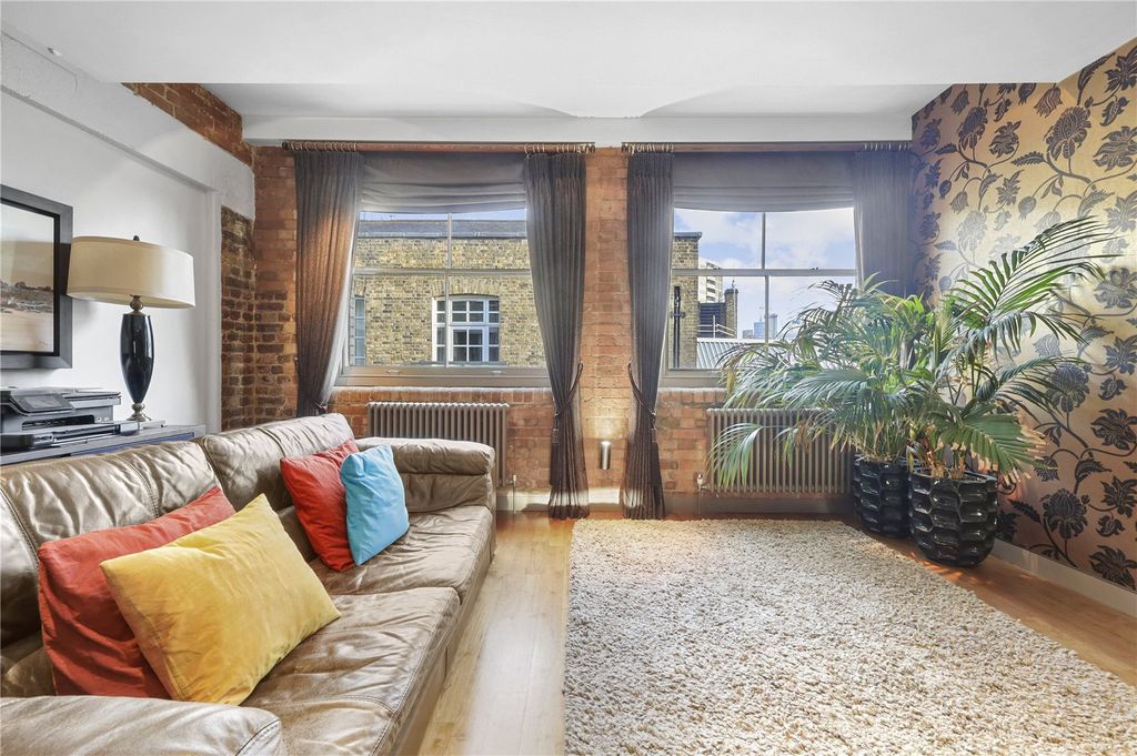 Property photo 3 of 25 Picture No. 03